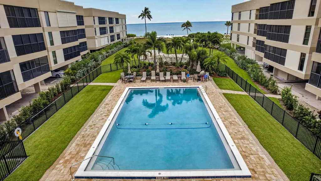 2721 W Gulf Drive Sanibel FL 33957