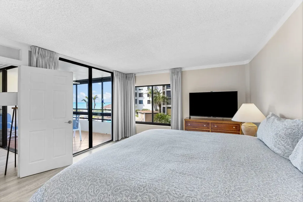 2777 W Gulf Drive Sanibel FL 33957