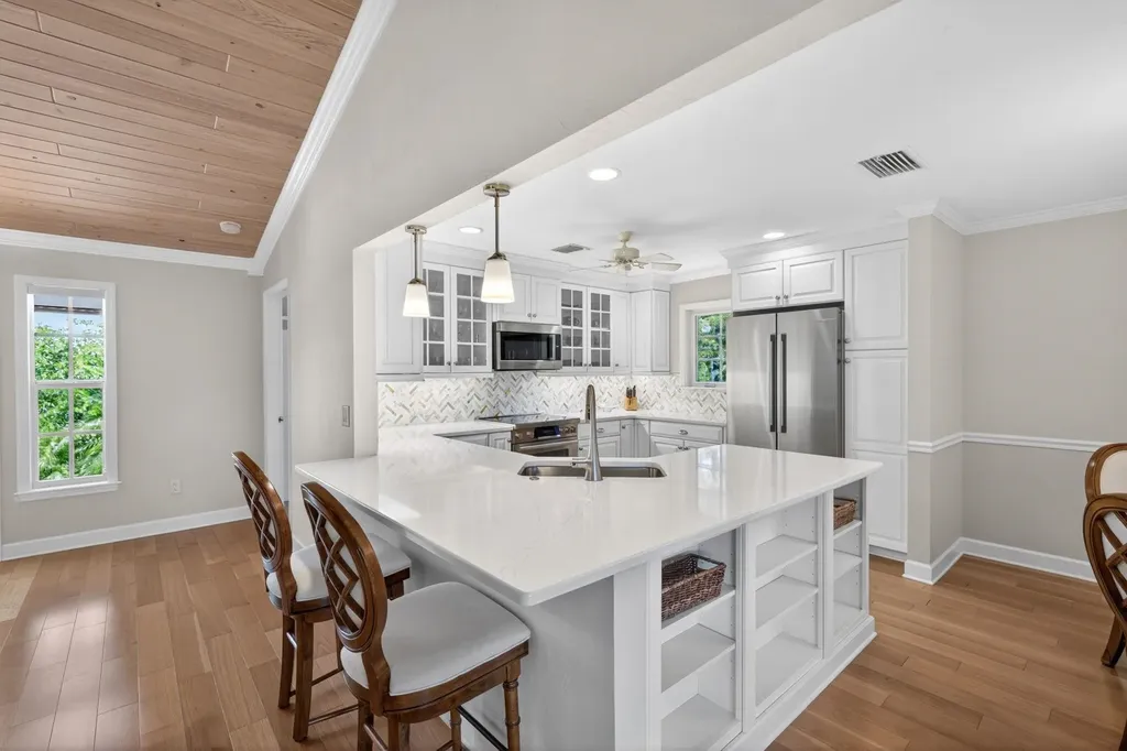 928 Pepper Tree Place Sanibel FL 33957