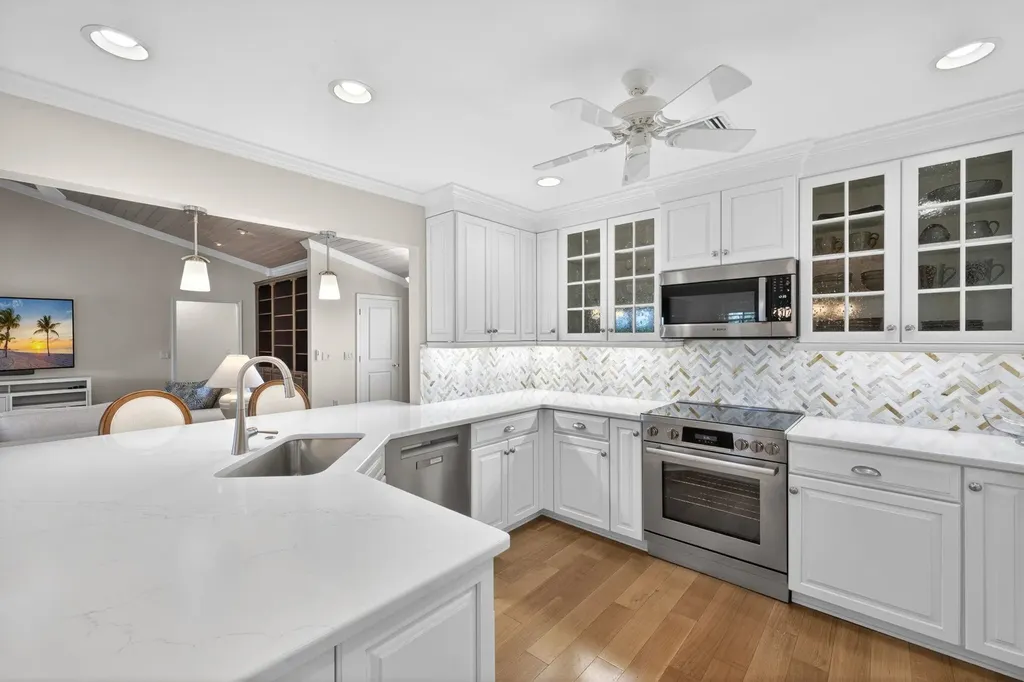 928 Pepper Tree Place Sanibel FL 33957