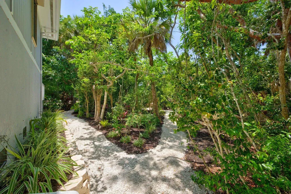 1986 Wild Lime Drive Sanibel FL 33957