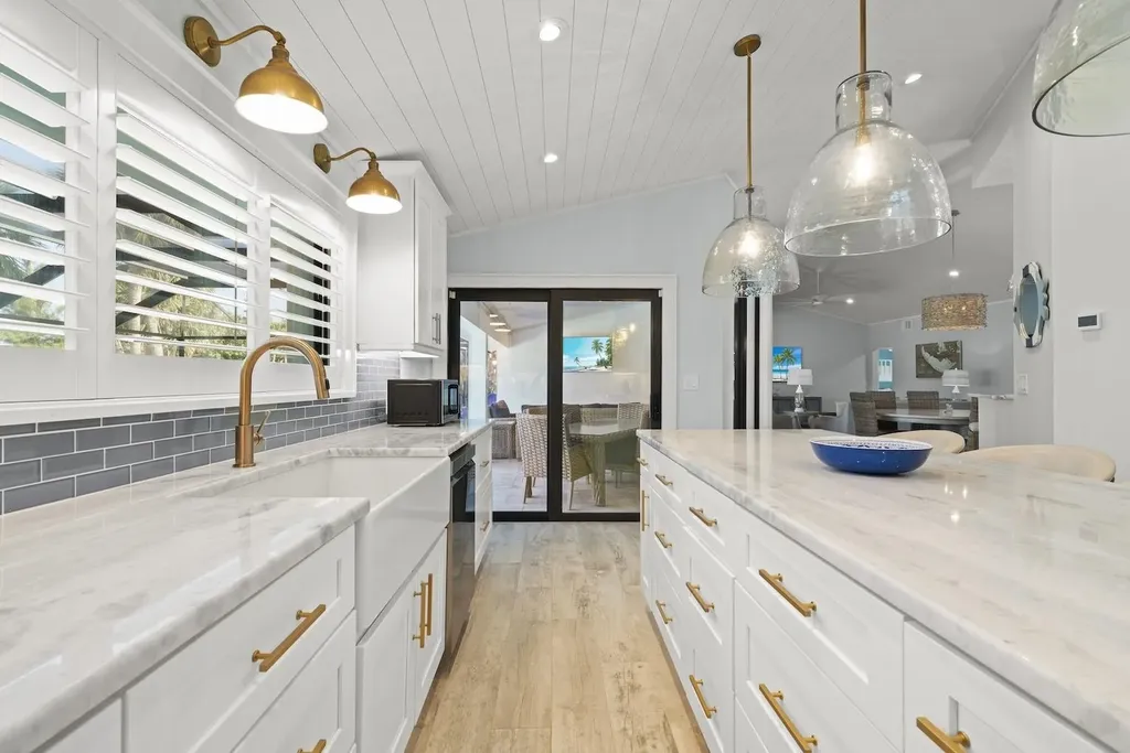 4775 Rue Helene Sanibel FL 33957
