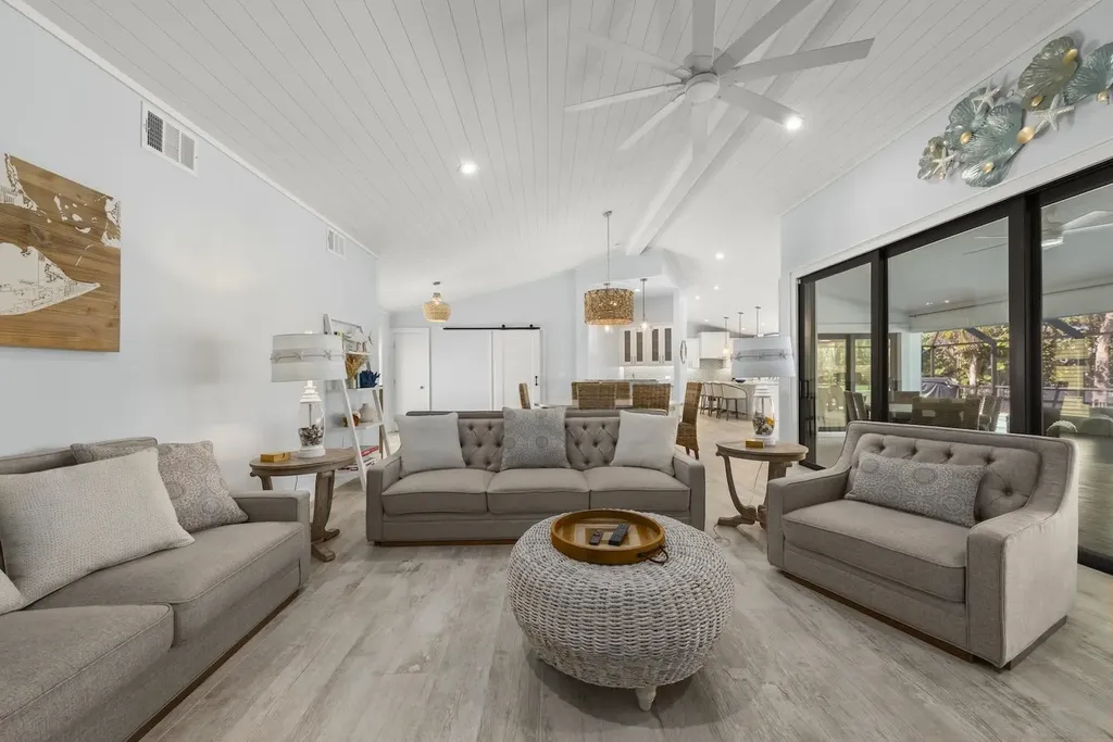 4775 Rue Helene Sanibel FL 33957