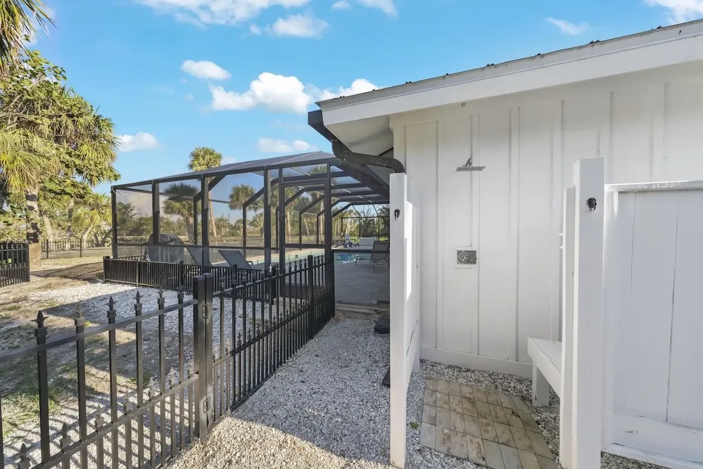 4775 Rue Helene Sanibel FL 33957