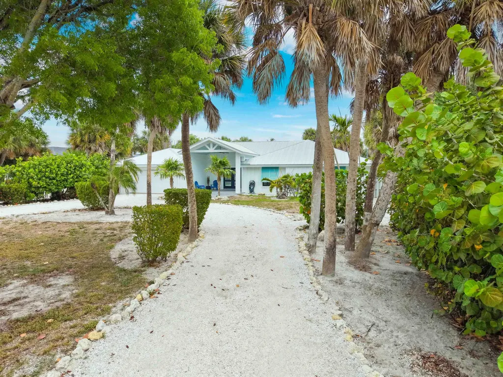 4775 Rue Helene Sanibel FL 33957