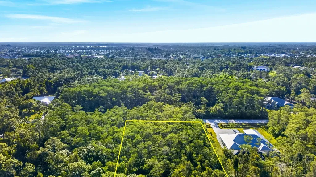 25504 Busy Bee Drive Bonita Springs FL 34135