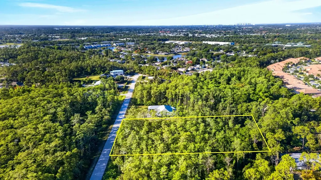 25504 Busy Bee Drive Bonita Springs FL 34135