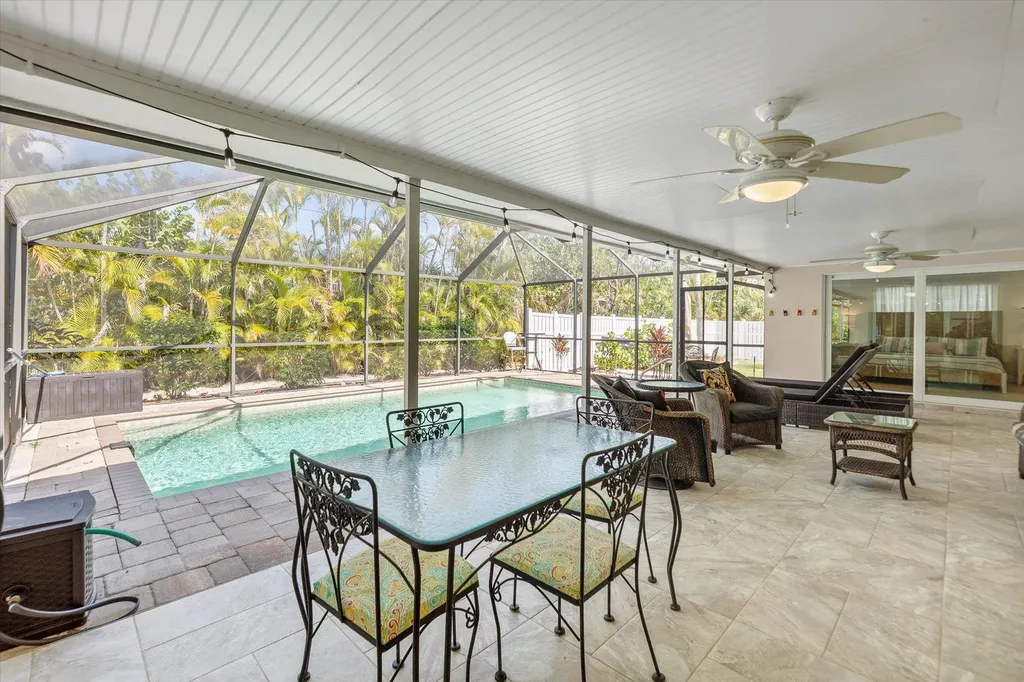 9428 Moonlight Drive Sanibel FL 33957