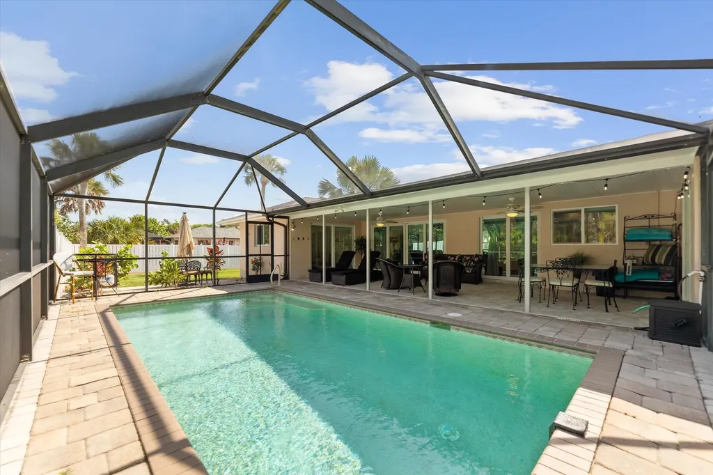 9428 Moonlight Drive Sanibel FL 33957