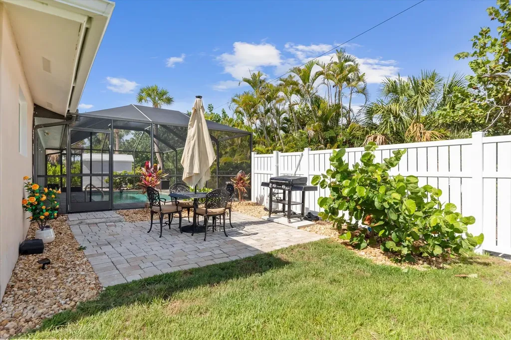 9428 Moonlight Drive Sanibel FL 33957