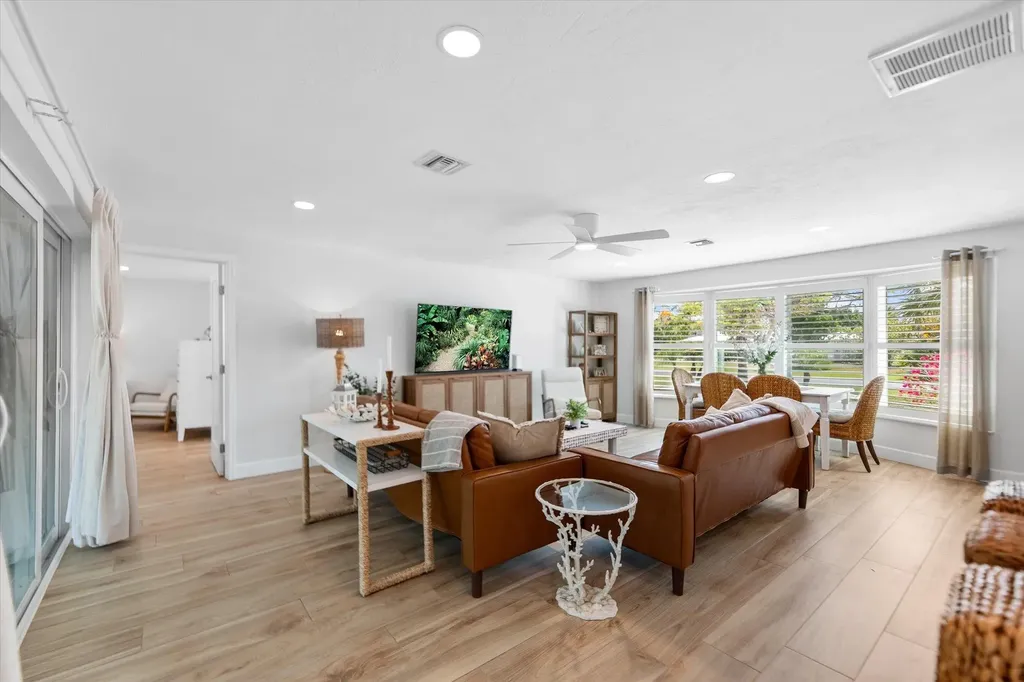 9428 Moonlight Drive Sanibel FL 33957