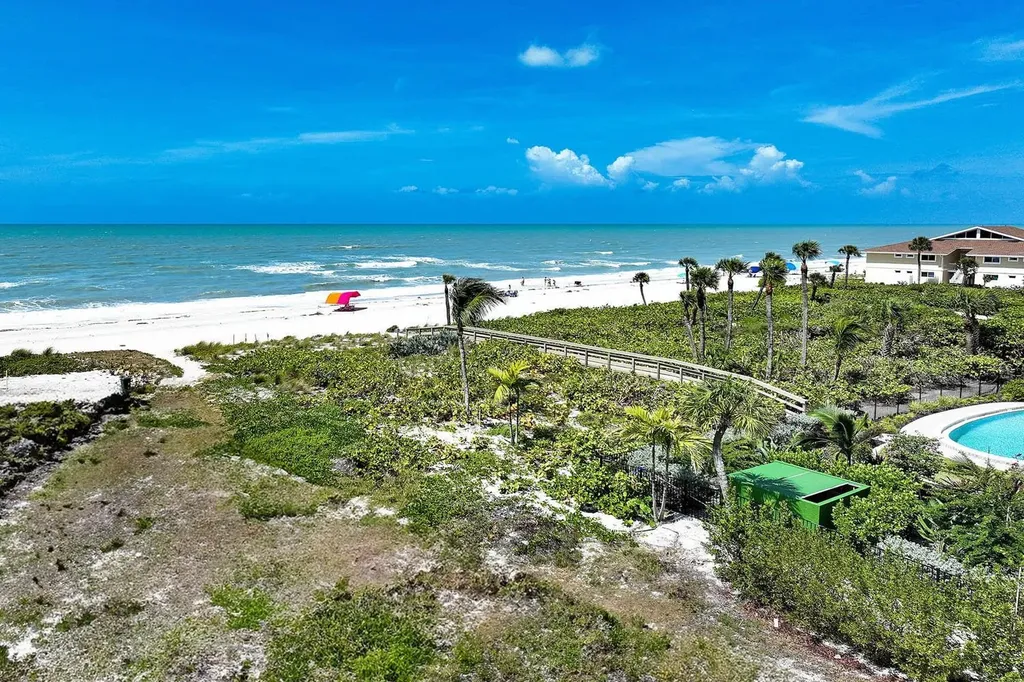 2265 W Gulf Drive Sanibel FL 33957