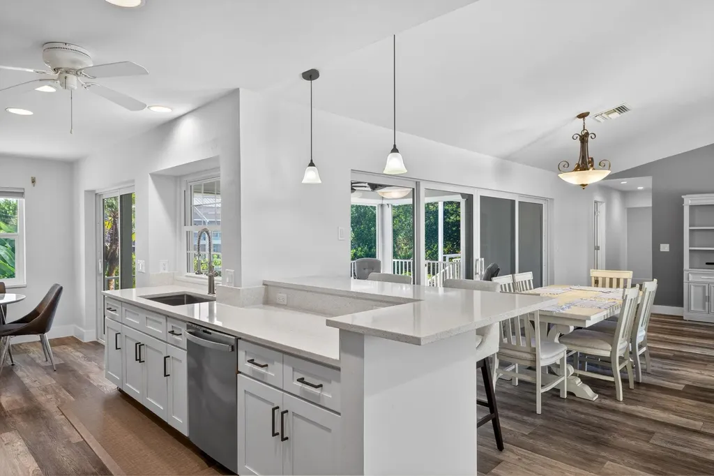 3359 Barra Circle Sanibel FL 33957