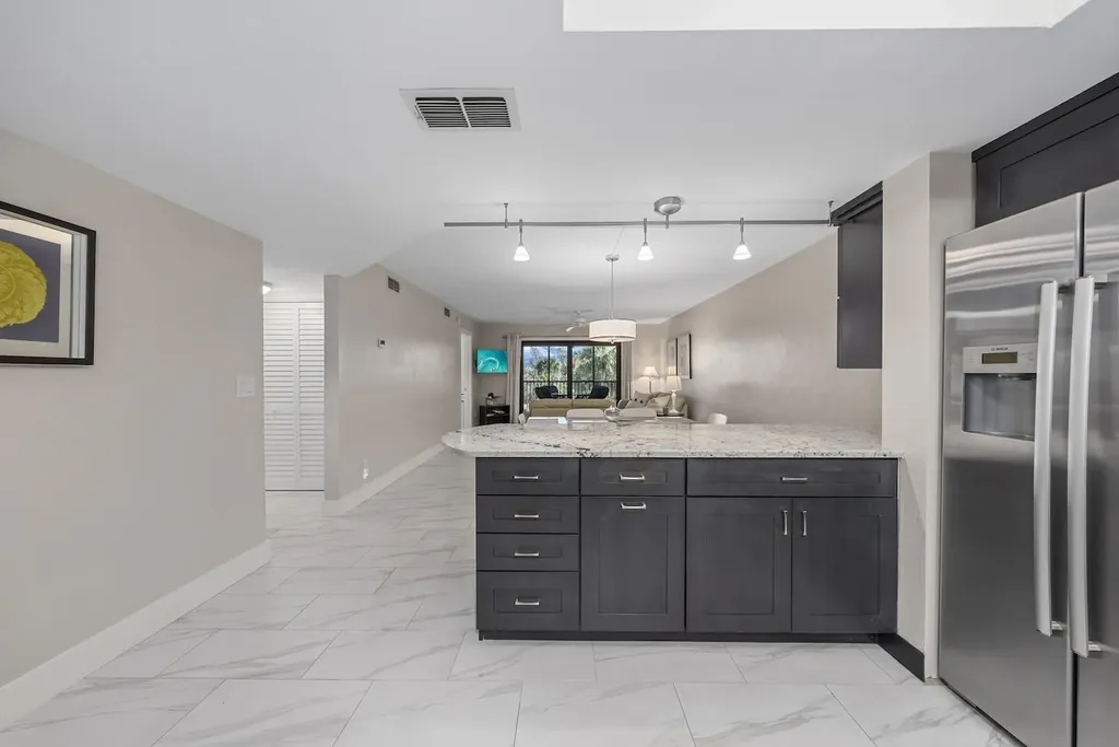 1919 Olde Middle Gulf Drive Sanibel FL 33957