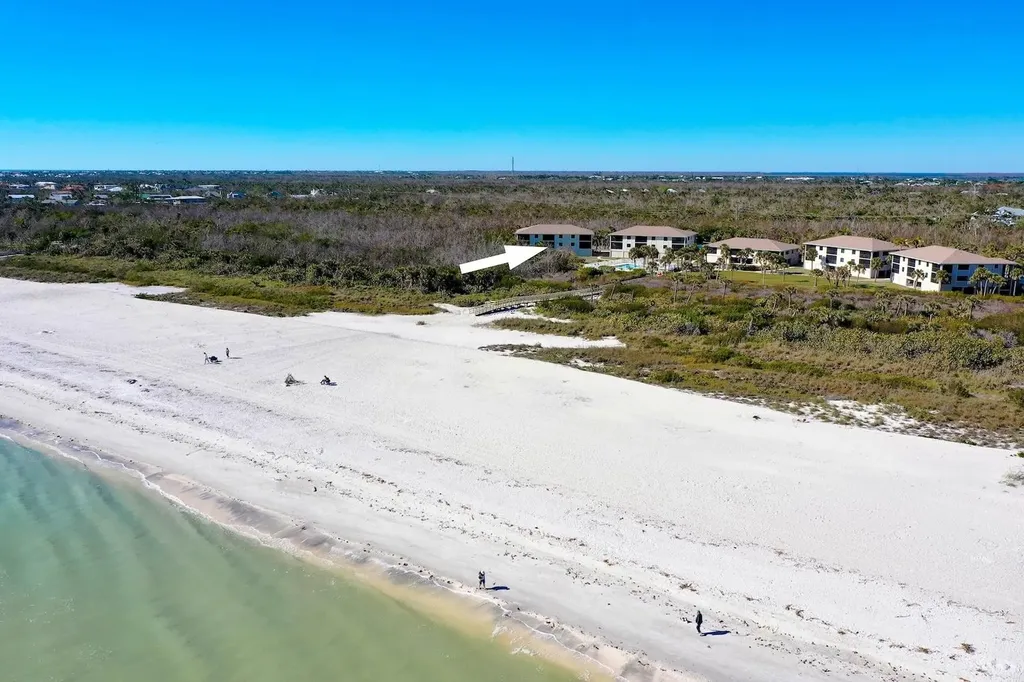 1919 Olde Middle Gulf Drive Sanibel FL 33957