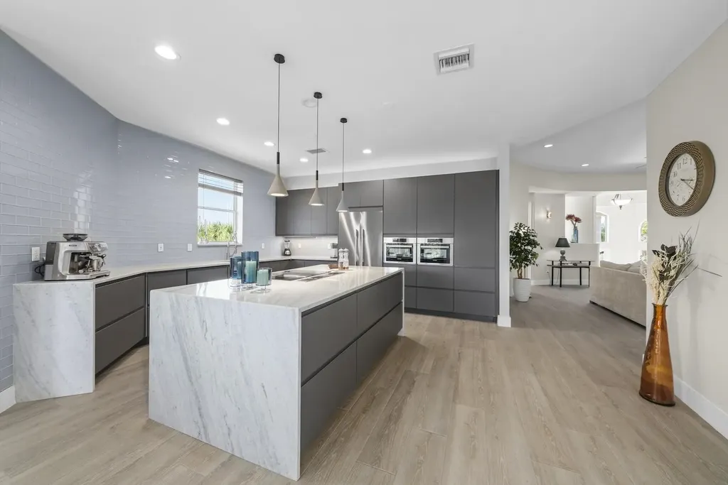 789 Pyrula Avenue Sanibel FL 33957