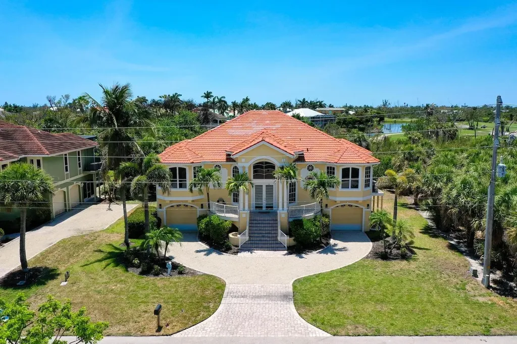 789 Pyrula Avenue Sanibel FL 33957