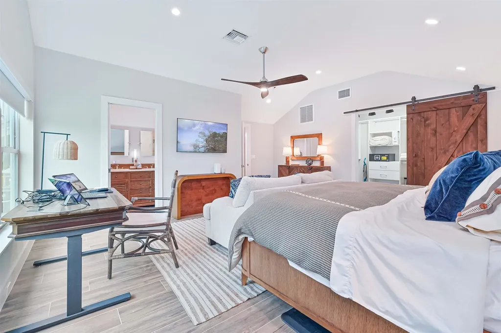 335 Cowry Court Sanibel FL 33957
