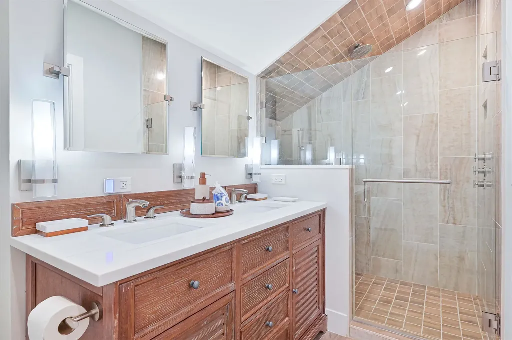 335 Cowry Court Sanibel FL 33957