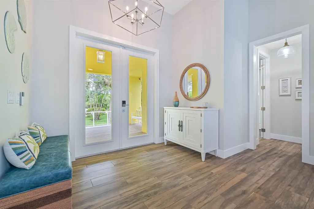 335 Cowry Court Sanibel FL 33957
