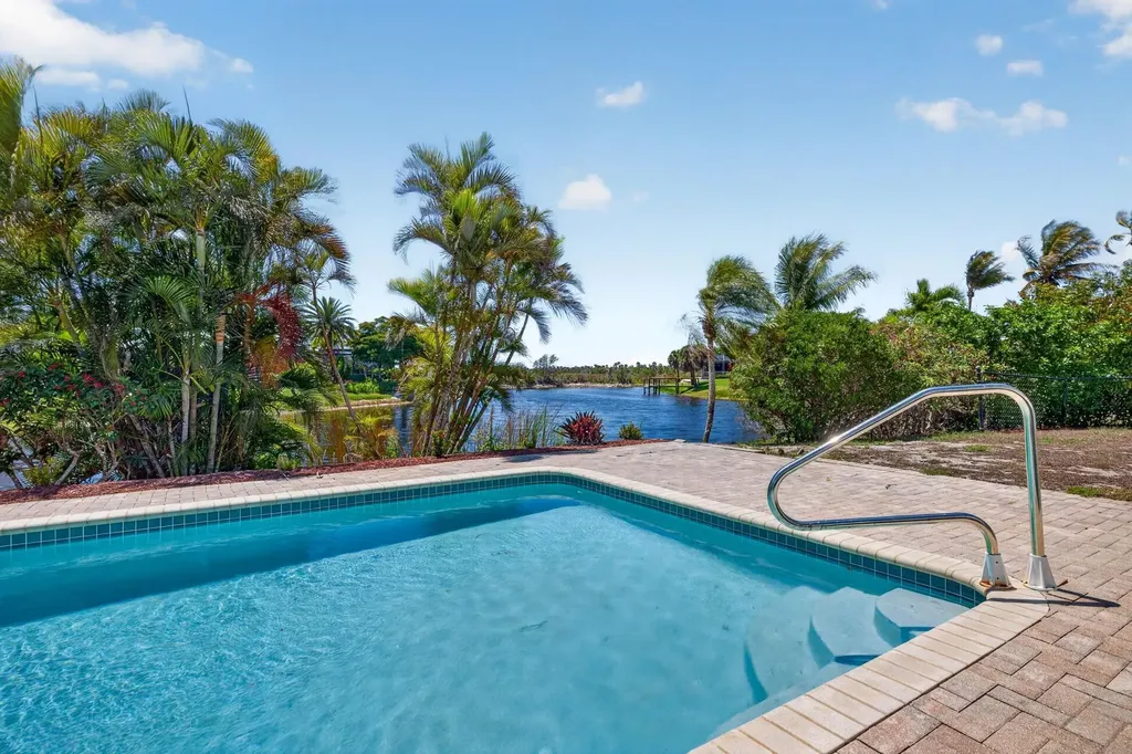 713 Durion Court Sanibel FL 33957