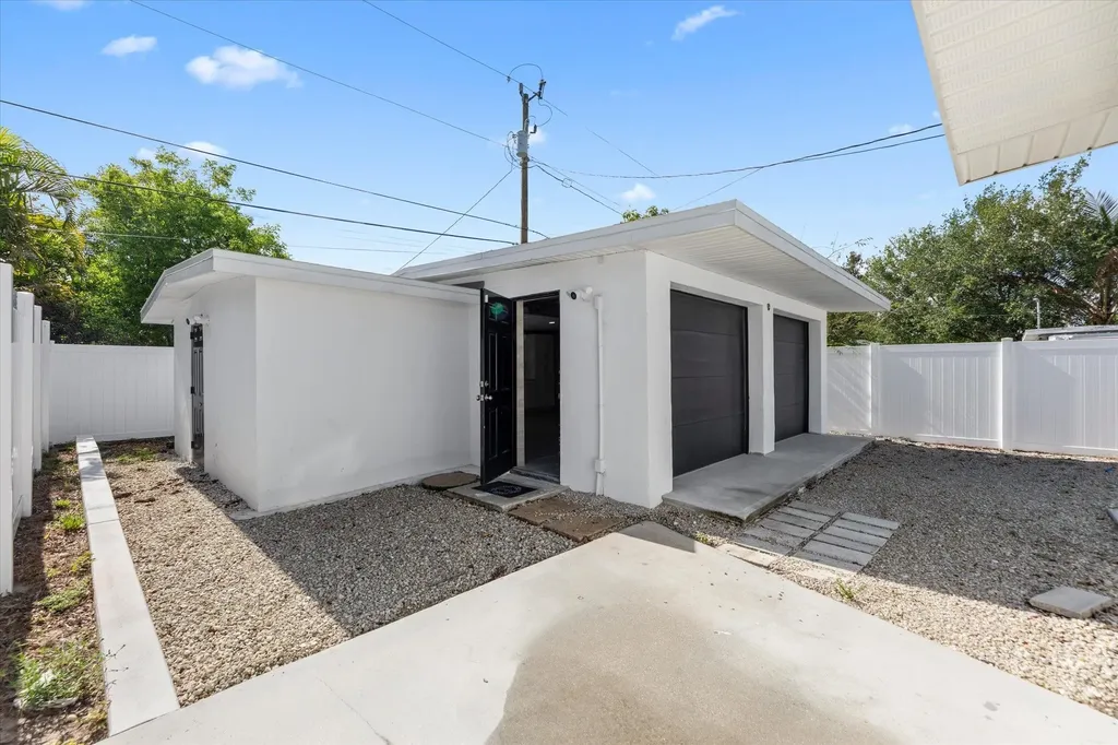 1200 Patterson Road Cape Coral FL 33909