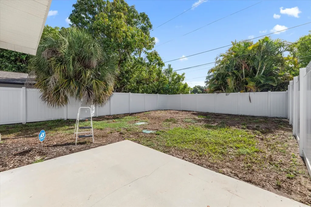1200 Patterson Road Cape Coral FL 33909