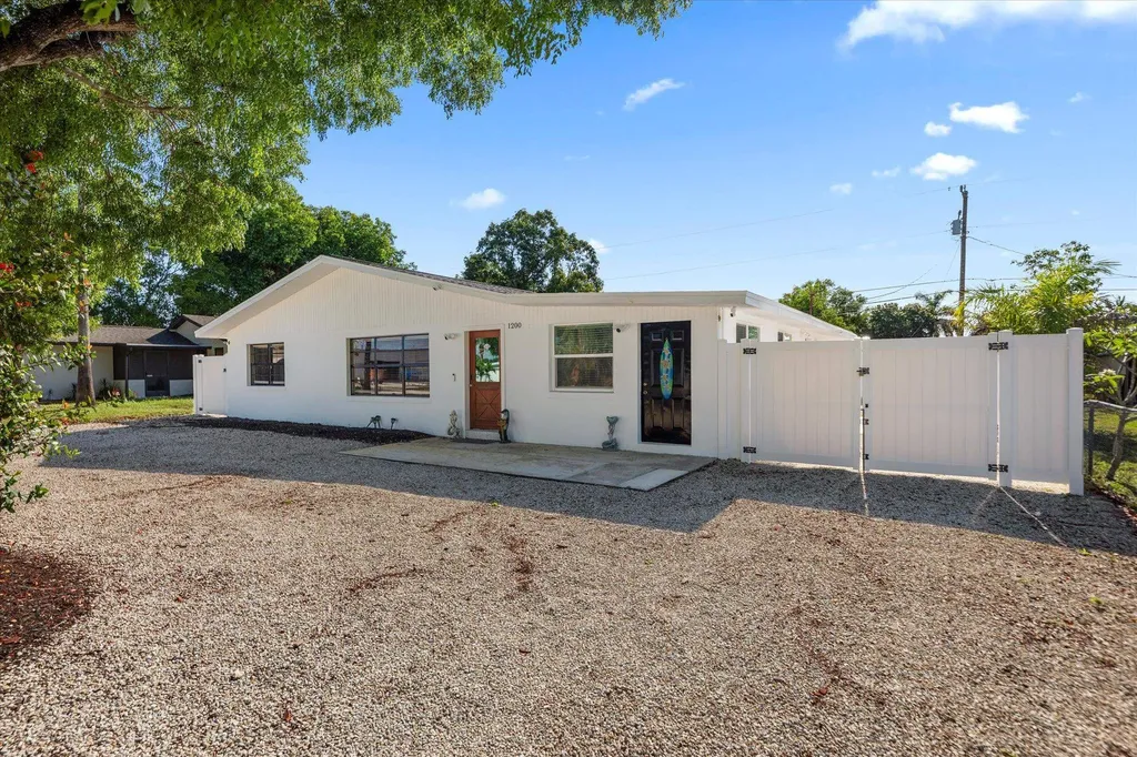 1200 Patterson Road Cape Coral FL 33909