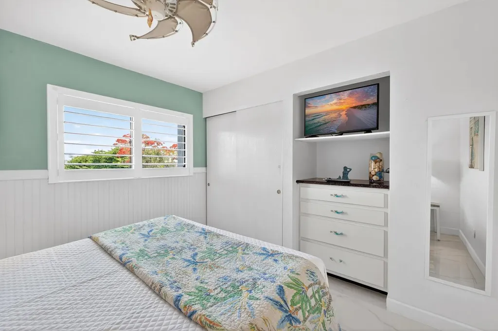 1250 Tennisplace Court Sanibel FL 33957