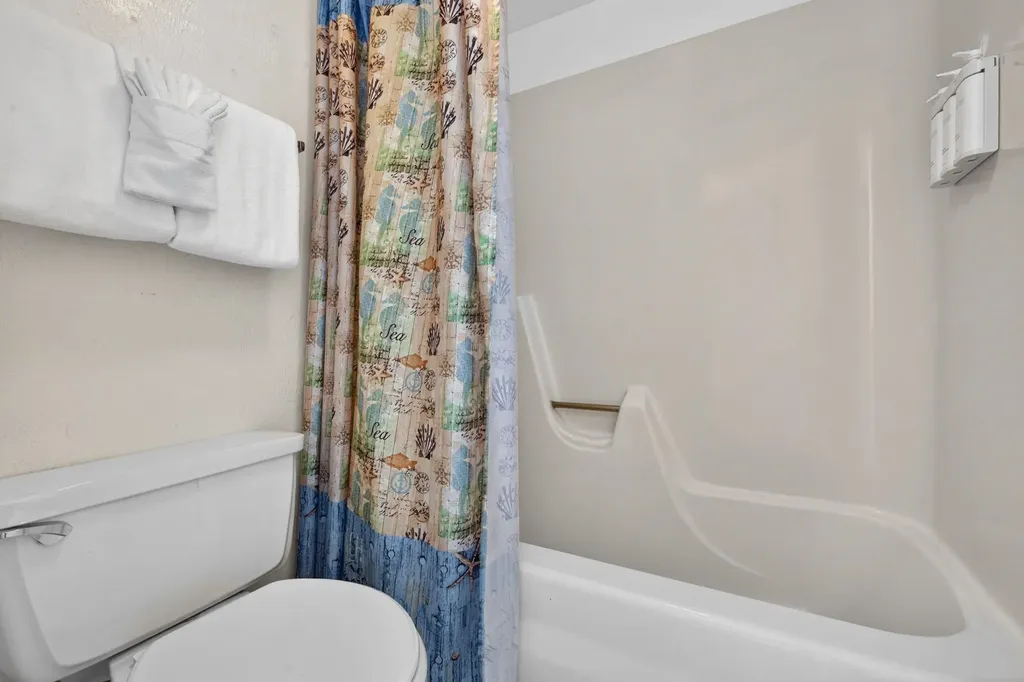 1250 Tennisplace Court Sanibel FL 33957