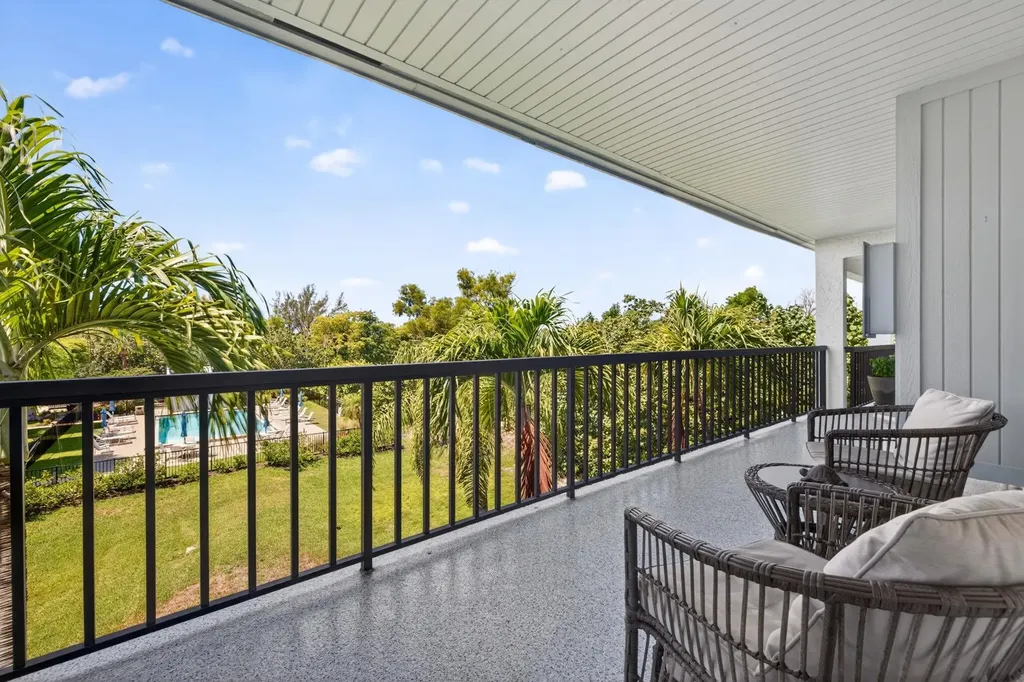 1250 Tennisplace Court Sanibel FL 33957