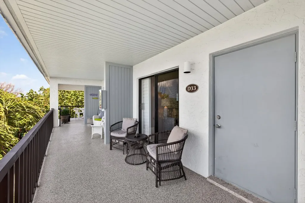 1250 Tennisplace Court Sanibel FL 33957