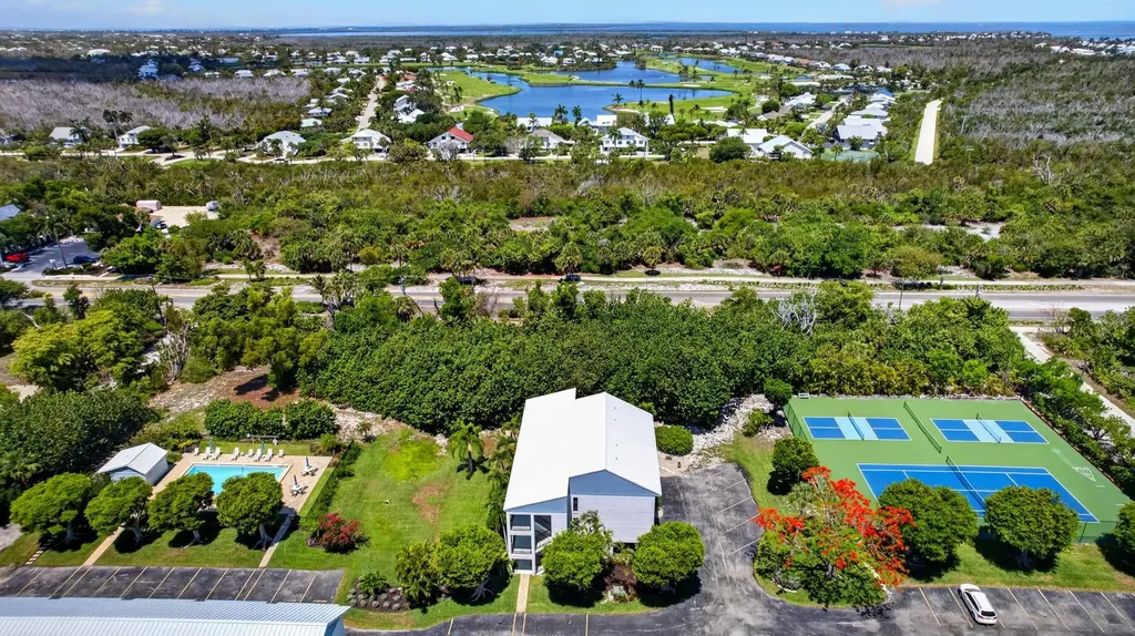 1250 Tennisplace Court Sanibel FL 33957
