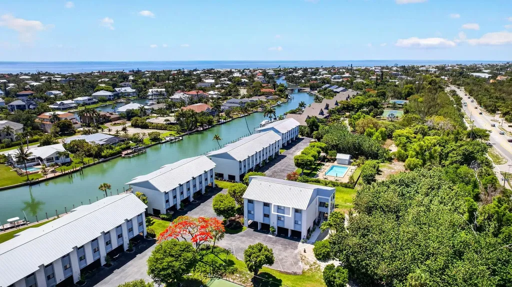 1250 Tennisplace Court Sanibel FL 33957