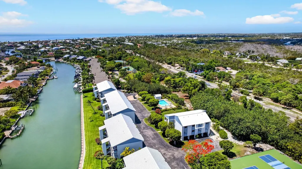1250 Tennisplace Court Sanibel FL 33957