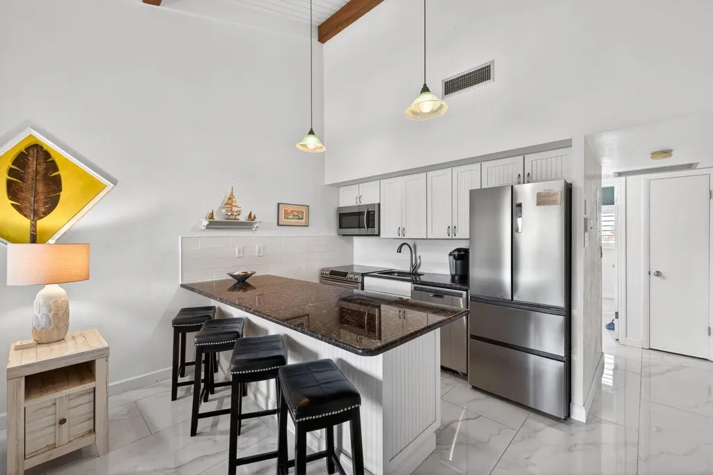 1250 Tennisplace Court Sanibel FL 33957
