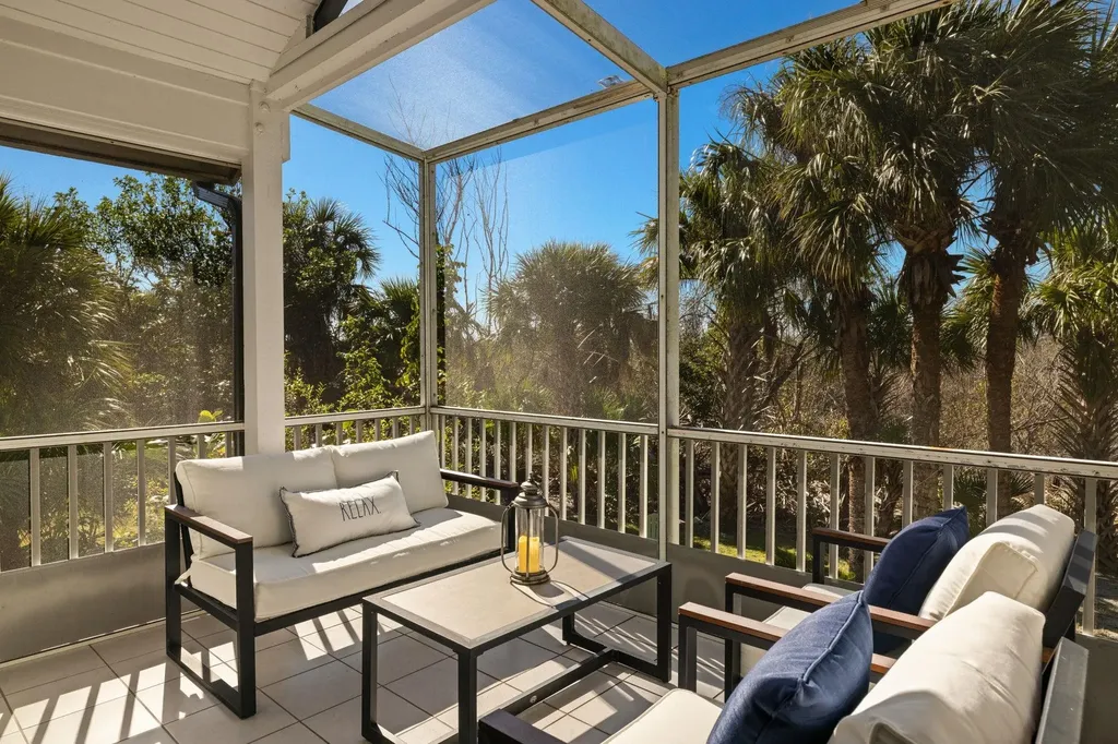 974 Greenwood Court S Sanibel FL 33957