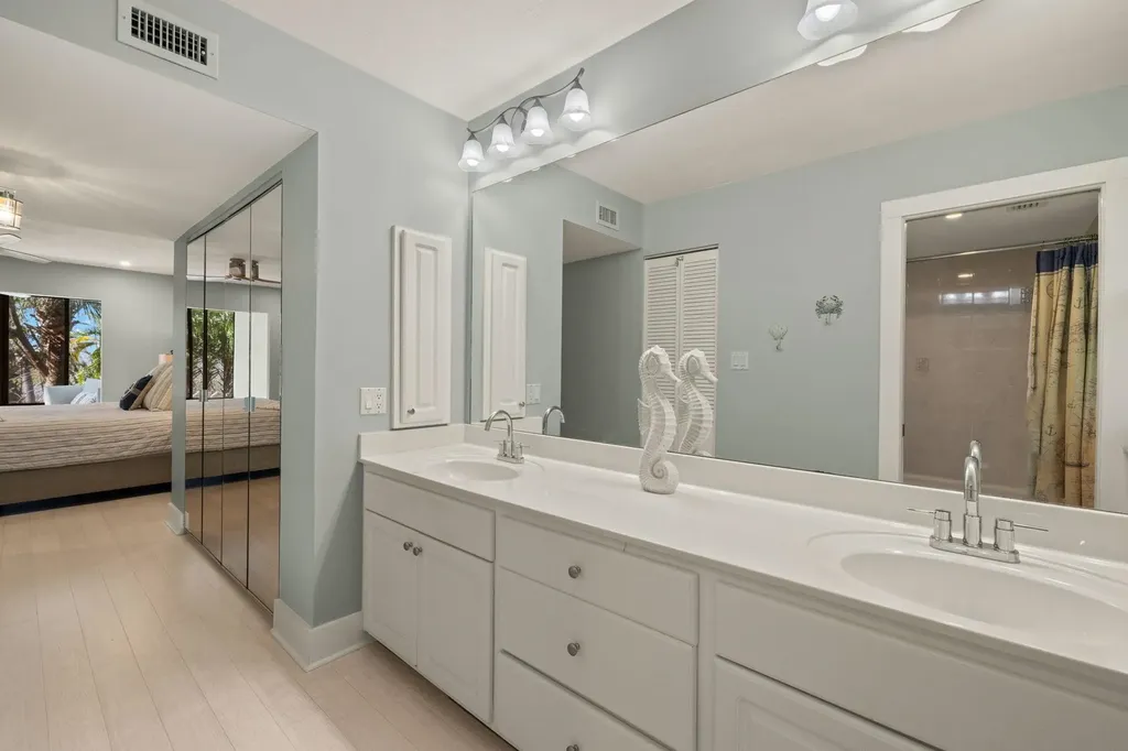 974 Greenwood Court S Sanibel FL 33957