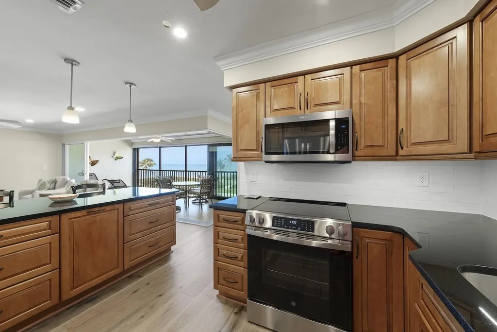 2721 W Gulf Drive Sanibel FL 33957