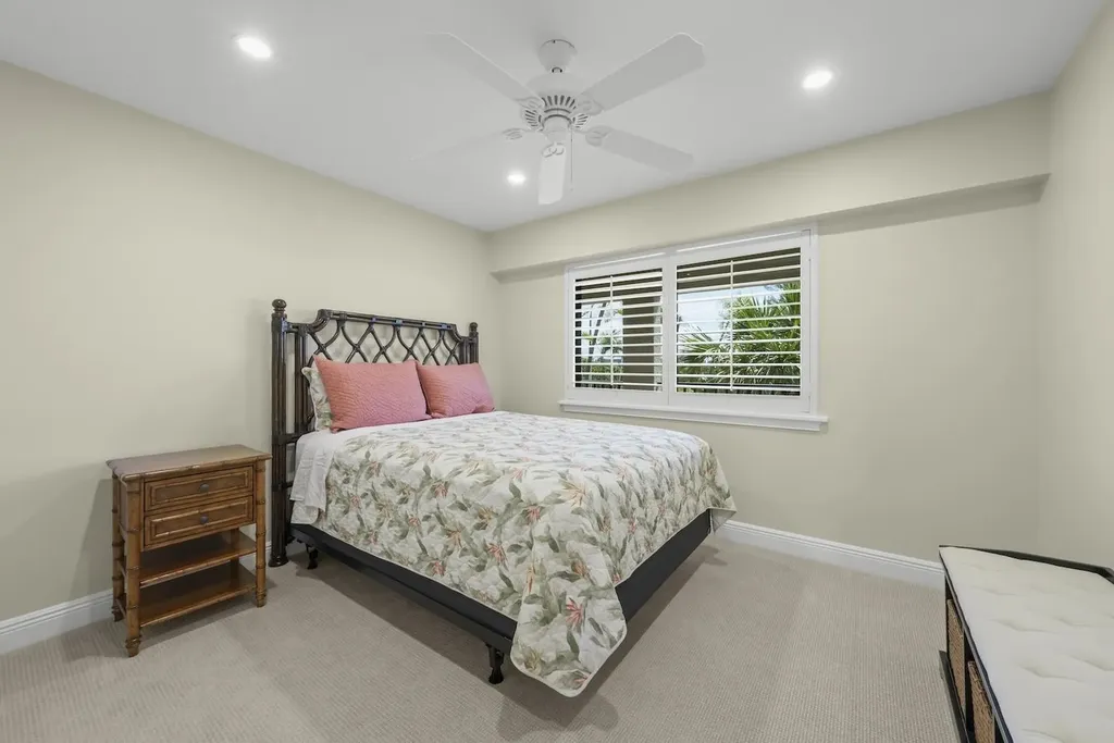 2721 W Gulf Drive Sanibel FL 33957