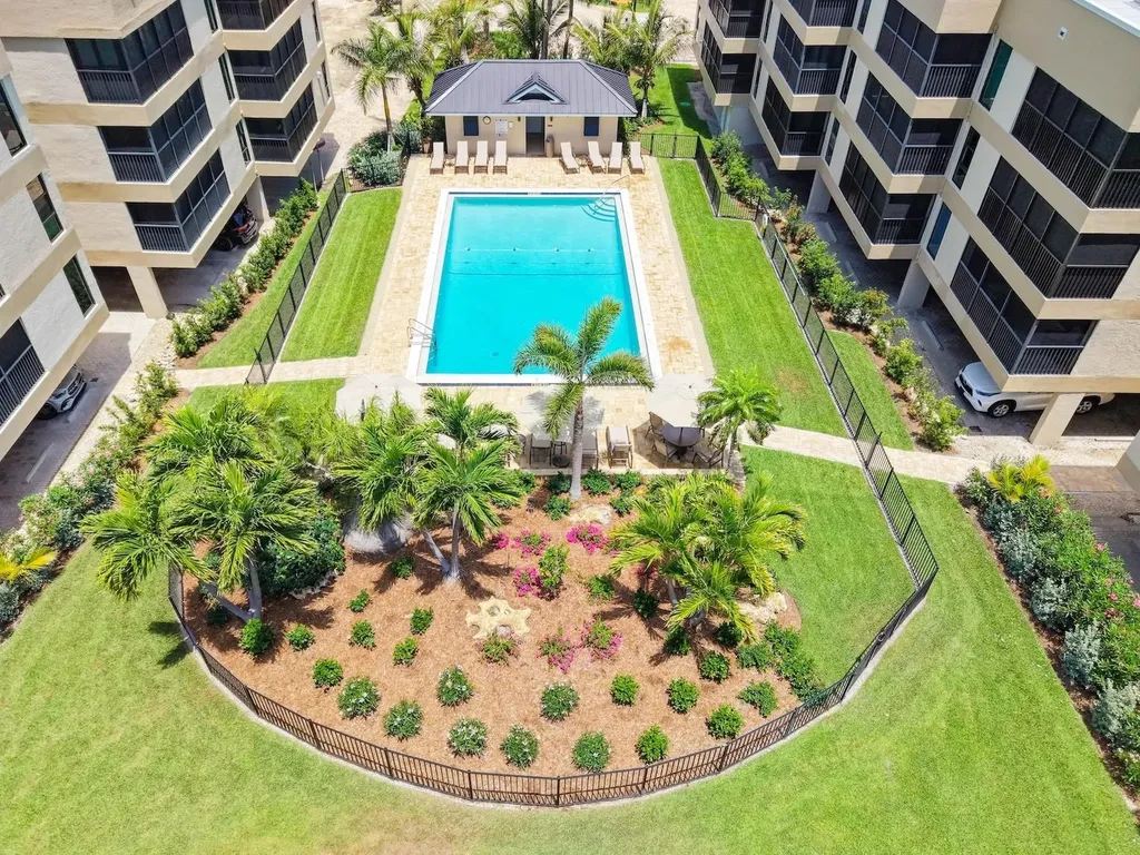 2721 W Gulf Drive Sanibel FL 33957