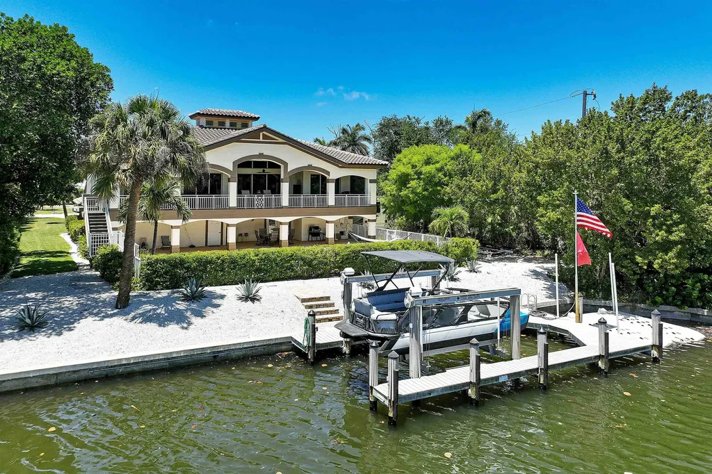 1066 Bailey Road Sanibel FL 33957