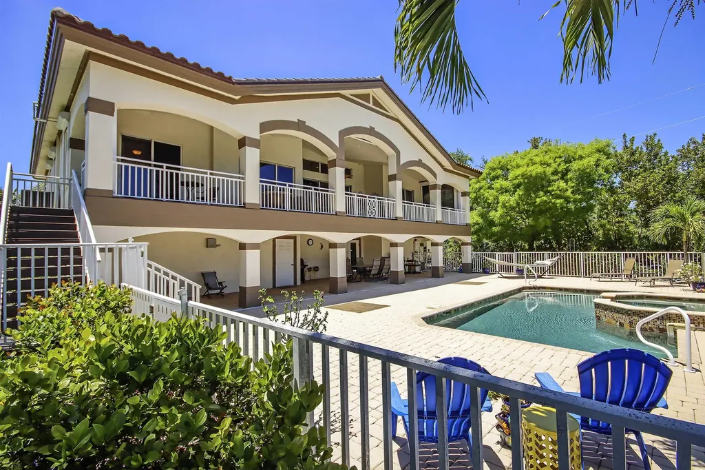 1066 Bailey Road Sanibel FL 33957
