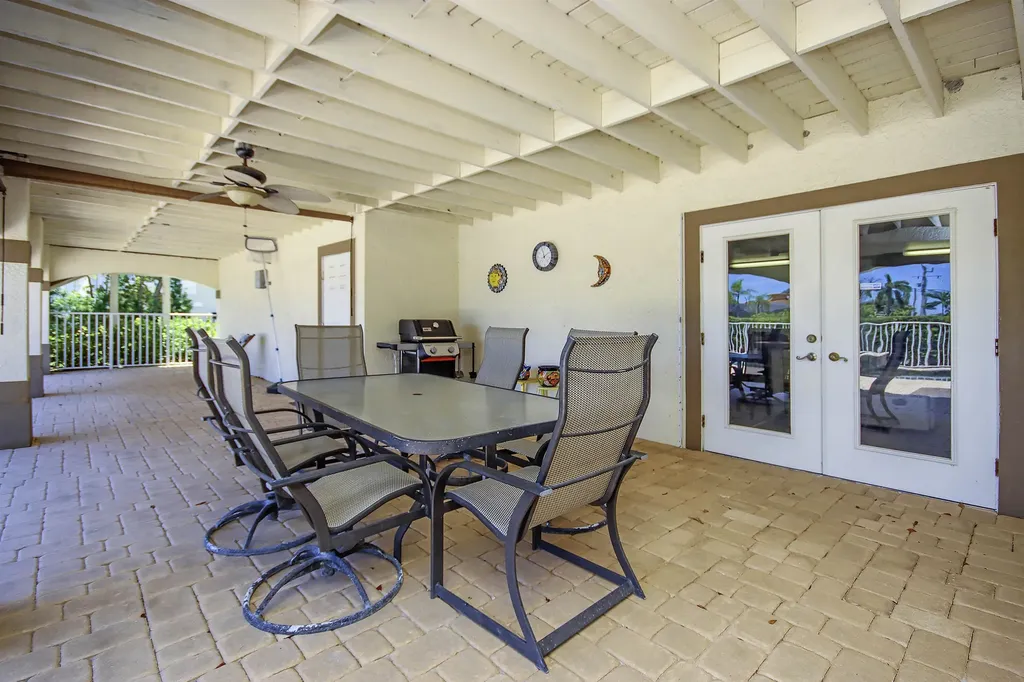 1066 Bailey Road Sanibel FL 33957