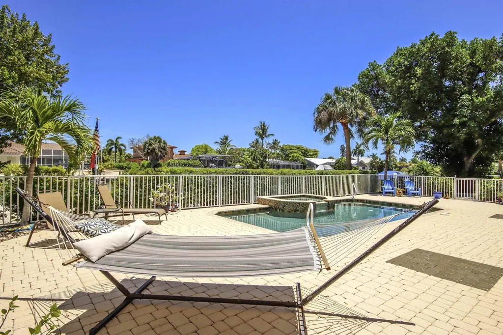 1066 Bailey Road Sanibel FL 33957