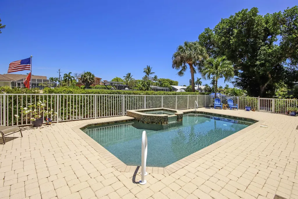 1066 Bailey Road Sanibel FL 33957