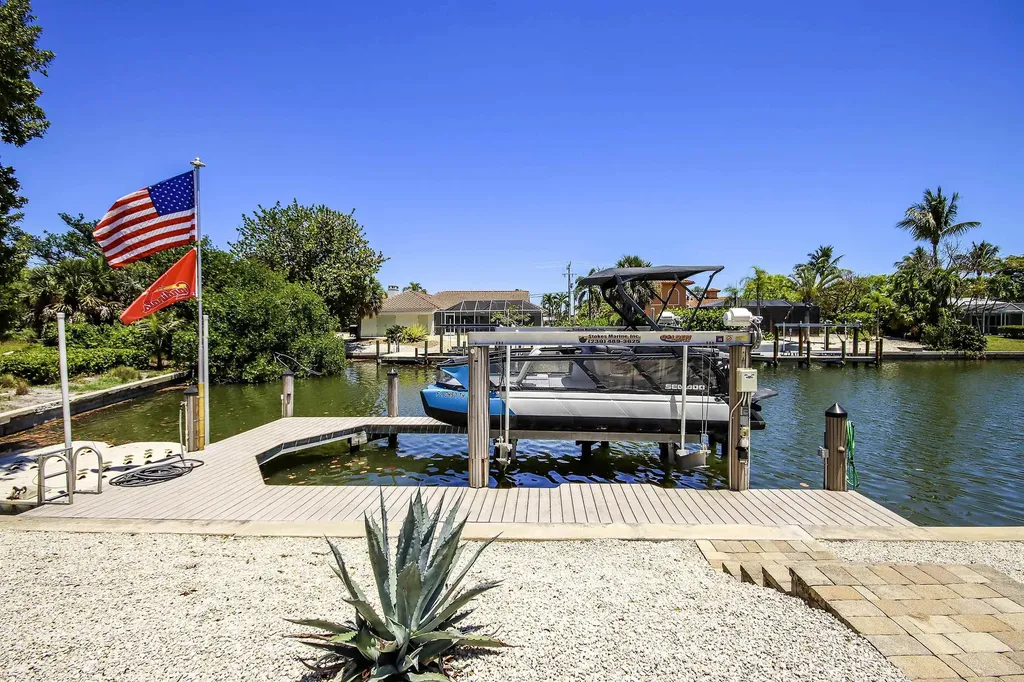 1066 Bailey Road Sanibel FL 33957