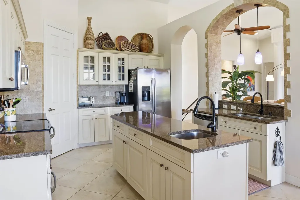 1066 Bailey Road Sanibel FL 33957