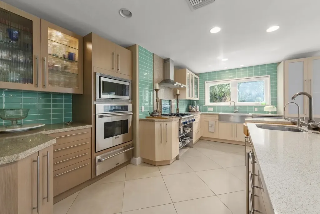 500 Kinzie Island Court Sanibel FL 33957