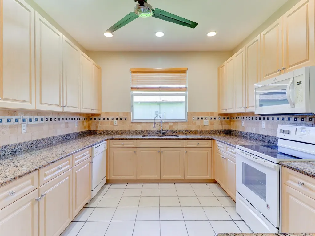 2116 SW 44th Street Cape Coral FL 33914